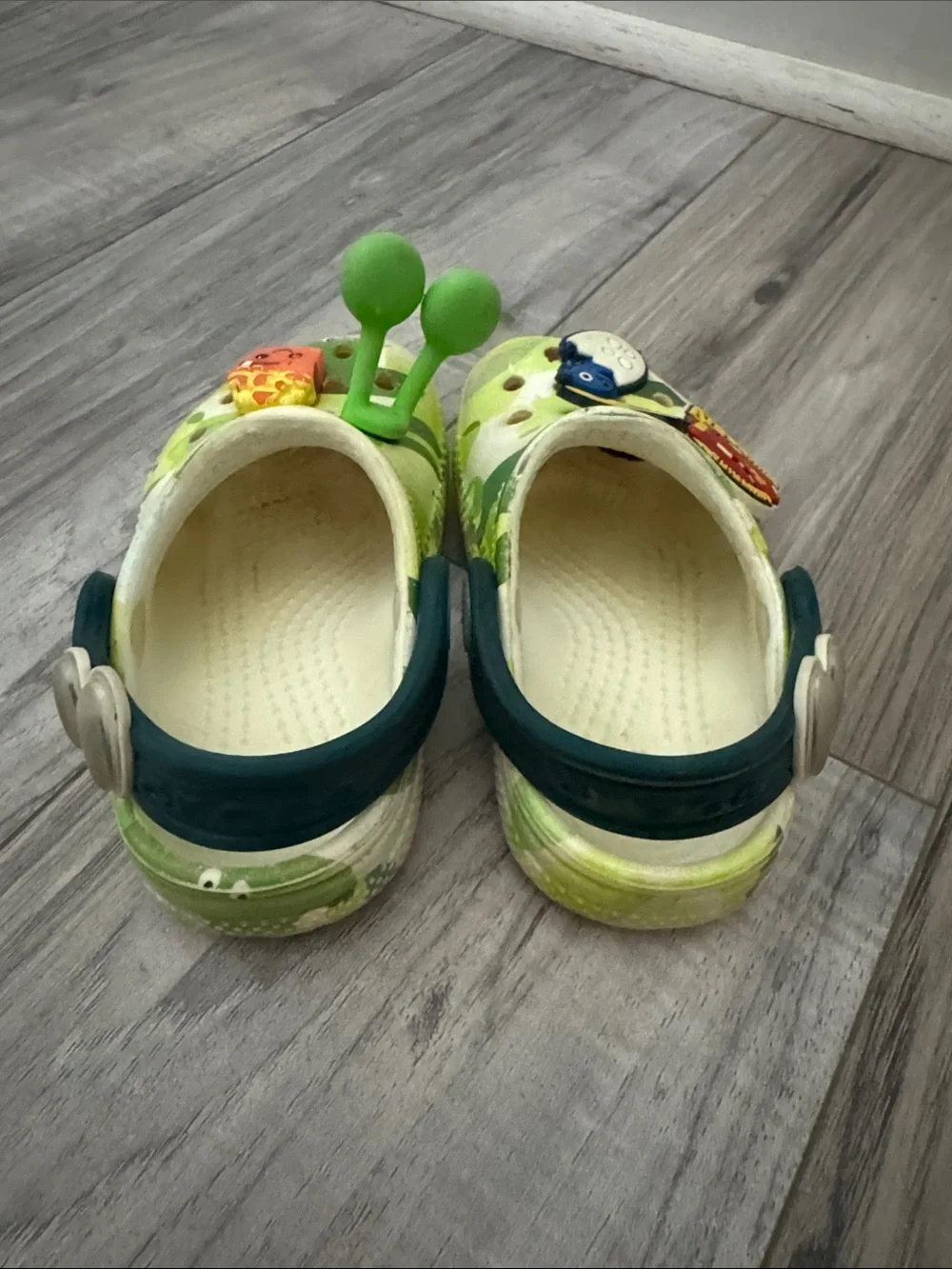 CROCS Kids Green Camo Slip-On Clogs with Character Jibbitz 6
